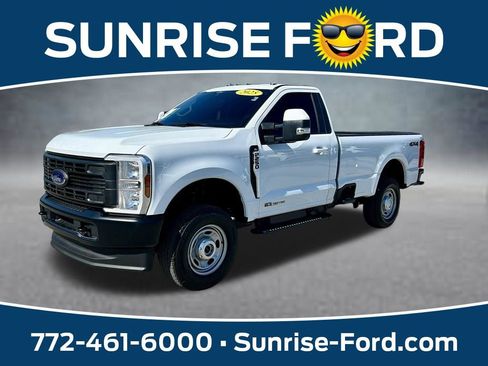 Used 2025 Ford F250 XL AWD/4WD image 1
