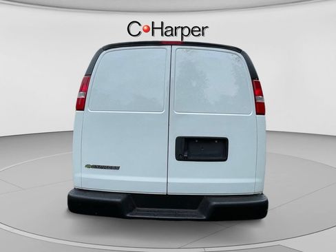 Certified 2021 Chevrolet Express 3500 w/ Driver Convenience Package RWD image 4