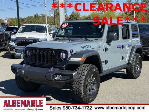 Used 2024 Jeep Wrangler Willys image 9