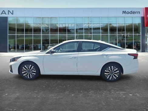 Certified 2025 Nissan Altima 2.5 SV FWD image 7
