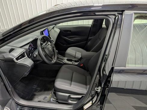 Used 2025 Toyota Corolla LE image 14