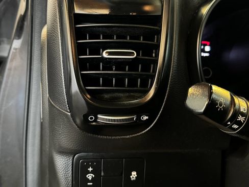 Used 2019 Kia Soul FWD image 16