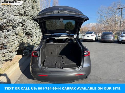 Used 2022 Tesla Model Y Long Range image 32