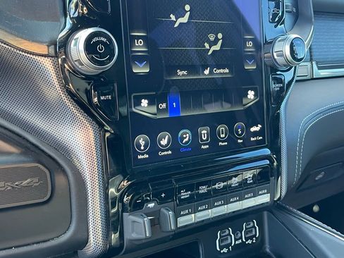 Used 2021 RAM 3500 Limited AWD/4WD image 17