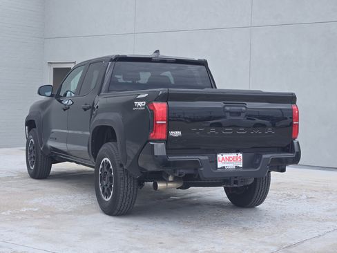 Used 2024 Toyota Tacoma TRD Off-Road image 6