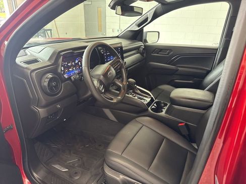 Used 2024 Chevrolet Colorado Trail Boss w/ Advanced Trailering Package AWD/4WD image 15