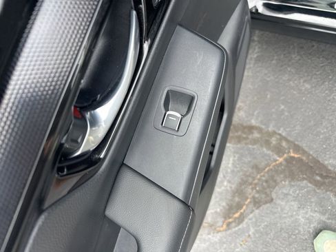 Used 2025 Honda CR-V EX-L image 13