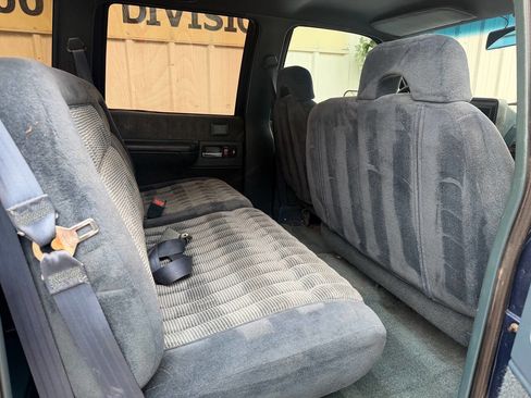 Used 1993 Chevrolet Silverado 3500 2WD Crew Cab image 15