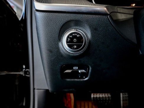 Used 2022 Mercedes-Benz C 300 4MATIC Sedan w/ AMG Line w/ Night Package image 43