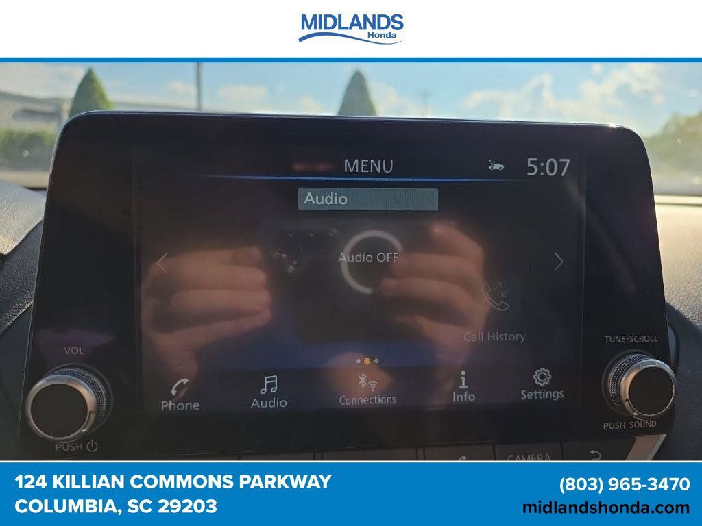 Used 2025 Nissan Sentra SV FWD image 18