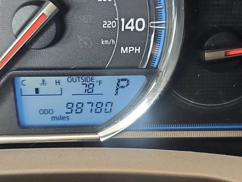 Used 2014 Toyota RAV4 Limited image 11