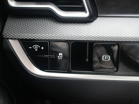 Certified 2024 Kia Sportage LX image 18