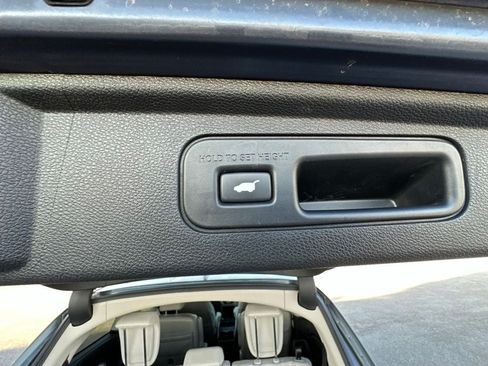 Used 2025 Honda Odyssey EX-L image 9