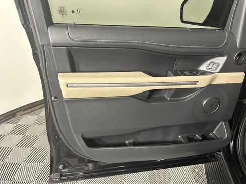 Certified 2023 Ford Expedition Limited image 15