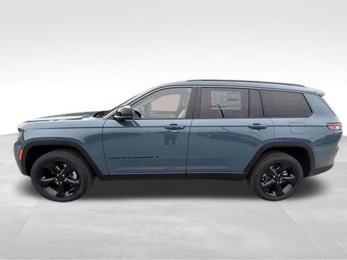 New 2026 Jeep Grand Cherokee L Limited AWD/4WD image 3