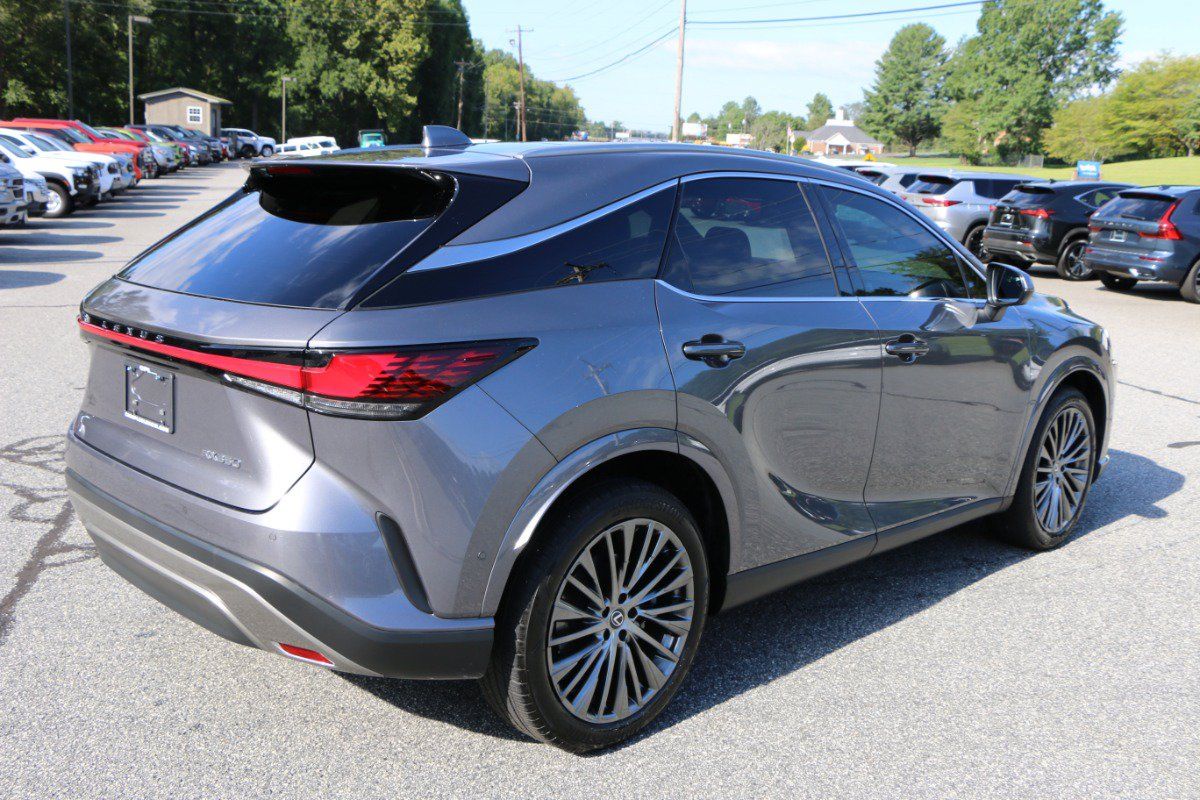 Used 2023 Lexus RX 350 FWD w/ Accessory Package image 8