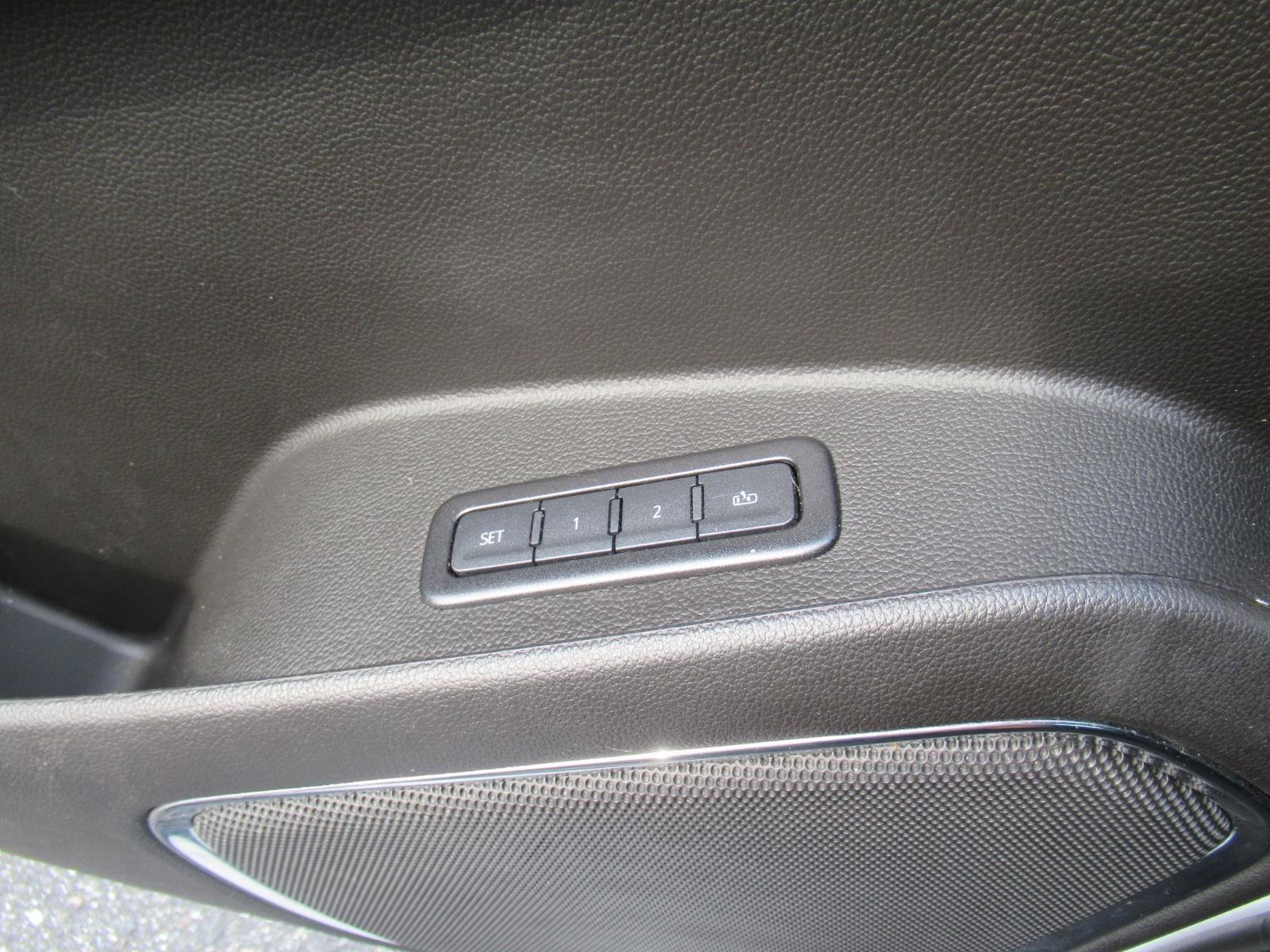 Used 2020 Chevrolet Tahoe LT w/ RST Edition RWD image 25