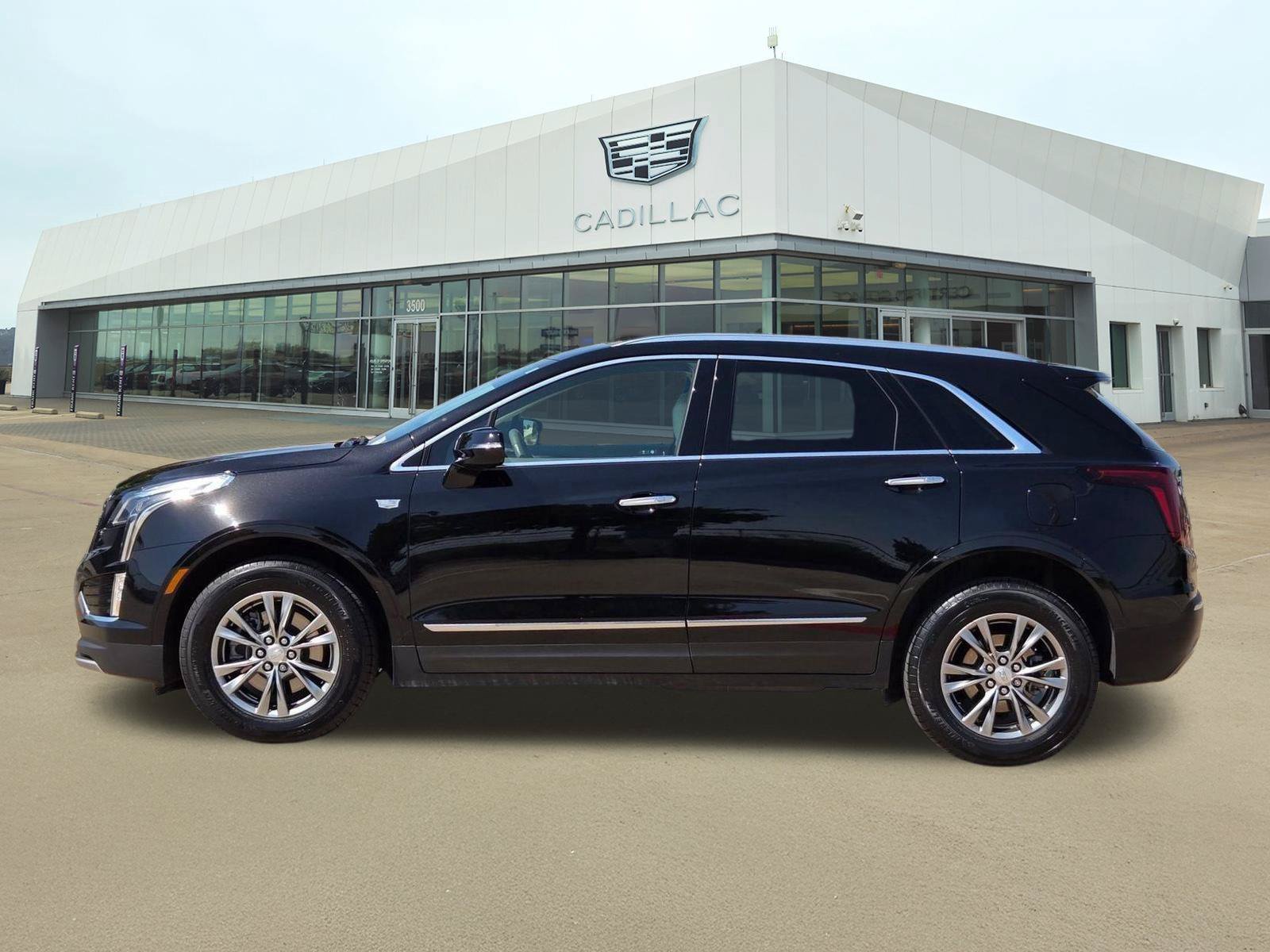 Certified 2023 Cadillac XT5 Premium Luxury AWD/4WD image 3