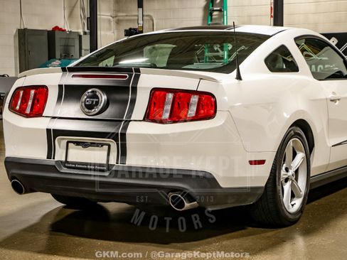 Used 2010 Ford Mustang GT RWD image 46