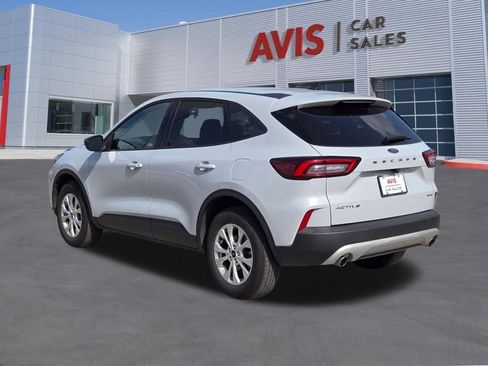Used 2025 Ford Escape Active AWD/4WD image 9