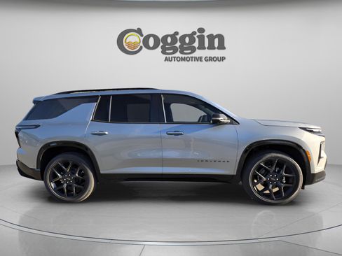 New 2026 Chevrolet Traverse RS w/ LPO, Floor Liner Package image 4