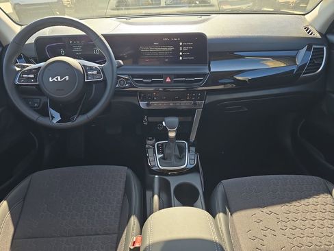 New 2026 Kia Seltos S FWD image 12