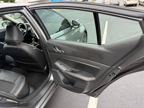 Used 2021 Nissan Altima 2.5 SR FWD image 11