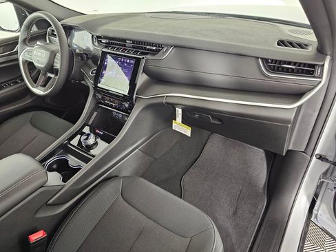 New 2025 Jeep Grand Cherokee Laredo X image 27