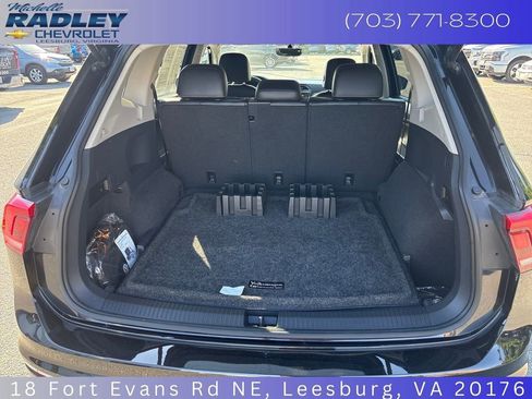 Used 2021 Volkswagen Tiguan SE AWD/4WD image 11