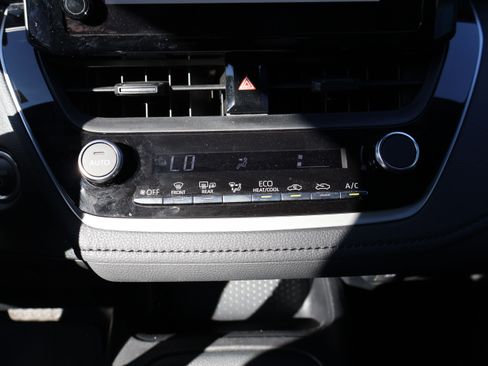 Used 2024 Toyota Corolla SE image 21