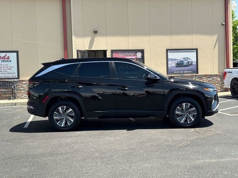 Used 2023 Hyundai Tucson Blue AWD/4WD image 5