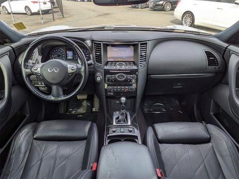 Used 2017 INFINITI QX70 Base w/ Premium Package image 15