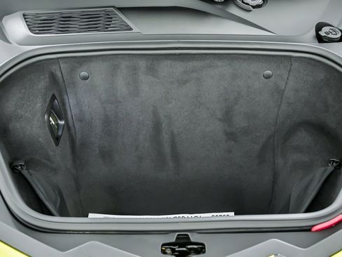 Used 2021 Chevrolet Corvette Stingray Premium Conv w/ Z51 Performance Package image 17