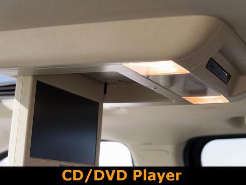 Used 2011 Cadillac Escalade ESV Platinum image 12