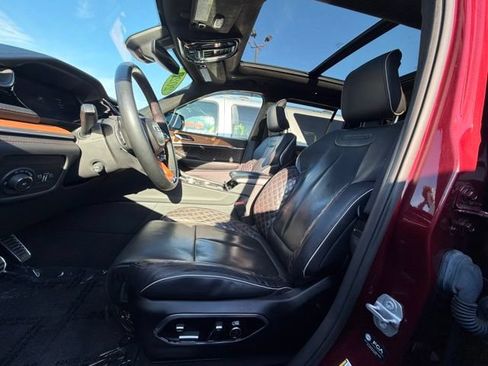 Used 2022 Jeep Grand Cherokee Summit AWD/4WD image 12