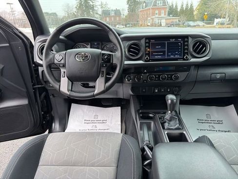 Used 2023 Toyota Tacoma TRD Sport image 16