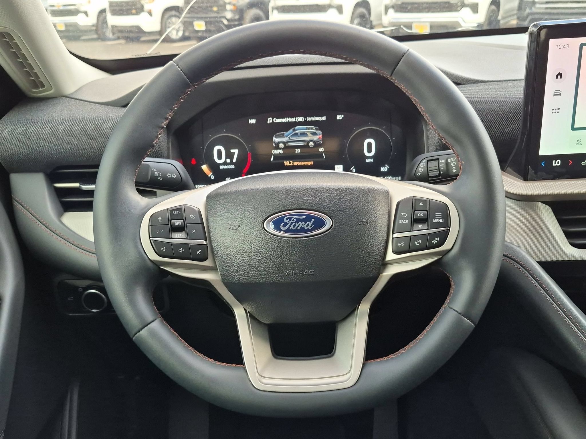 Used 2025 Ford Explorer Active RWD image 22