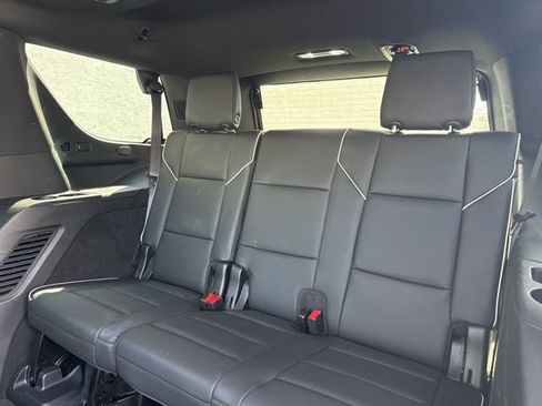 Used 2022 Cadillac Escalade Premium Luxury image 10