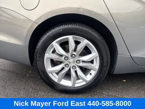 Used 2017 Chevrolet Impala LT w/ Convenience Package FWD image 10