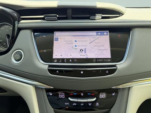 Used 2020 Cadillac XT5 Premium Luxury FWD image 25
