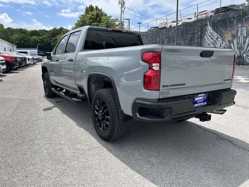 Used 2025 Chevrolet Silverado 2500 Custom w/ Custom Value Package AWD/4WD image 5