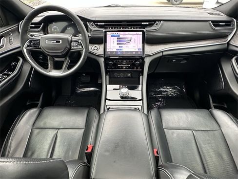 Used 2023 Jeep Grand Cherokee L Overland w/ Luxury Tech Group IV image 10