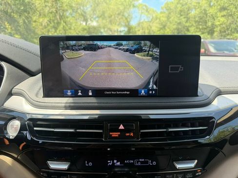 Used 2025 Acura MDX FWD image 5