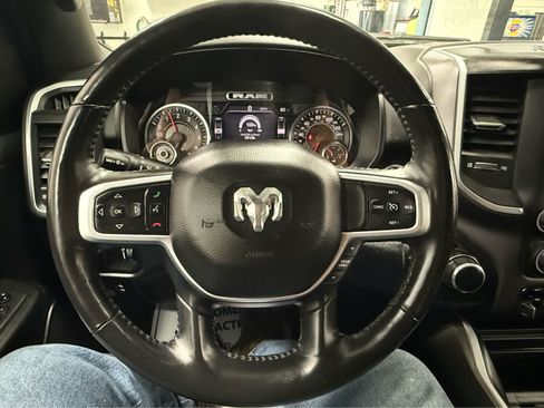 Used 2020 RAM 1500 Big Horn AWD/4WD image 10