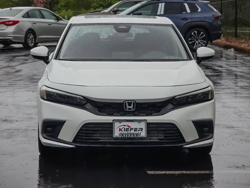 Used 2024 Honda Civic EX-L image 9