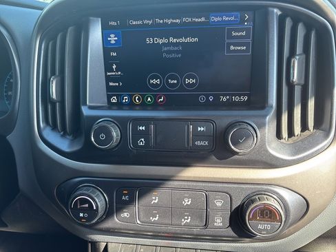 Used 2019 Chevrolet Colorado Z71 w/ LPO, Premium Interior Package image 35