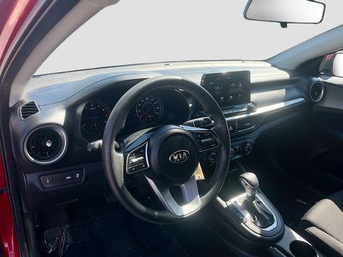 Used 2021 Kia Forte LXS FWD image 9