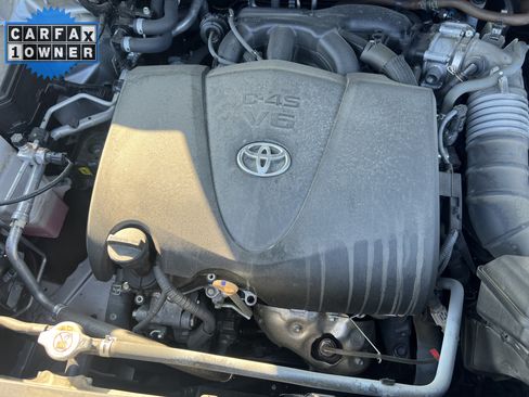 Used 2021 Toyota Highlander Limited FWD image 36