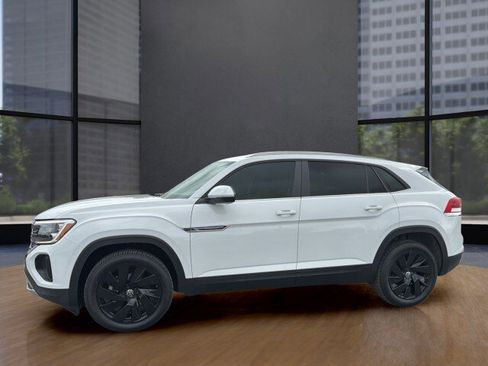 Used 2024 Volkswagen Atlas Cross Sport SE FWD image 13