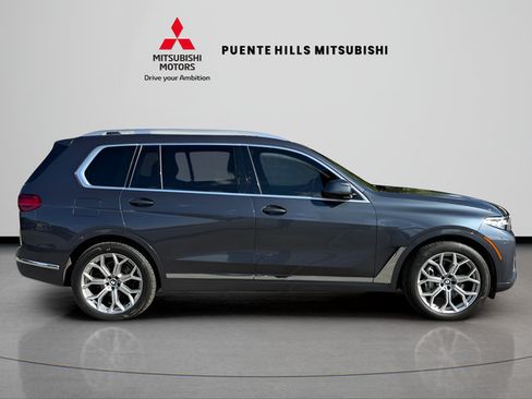 Used 2022 BMW X7 xDrive40i w/ Premium Package AWD/4WD image 4